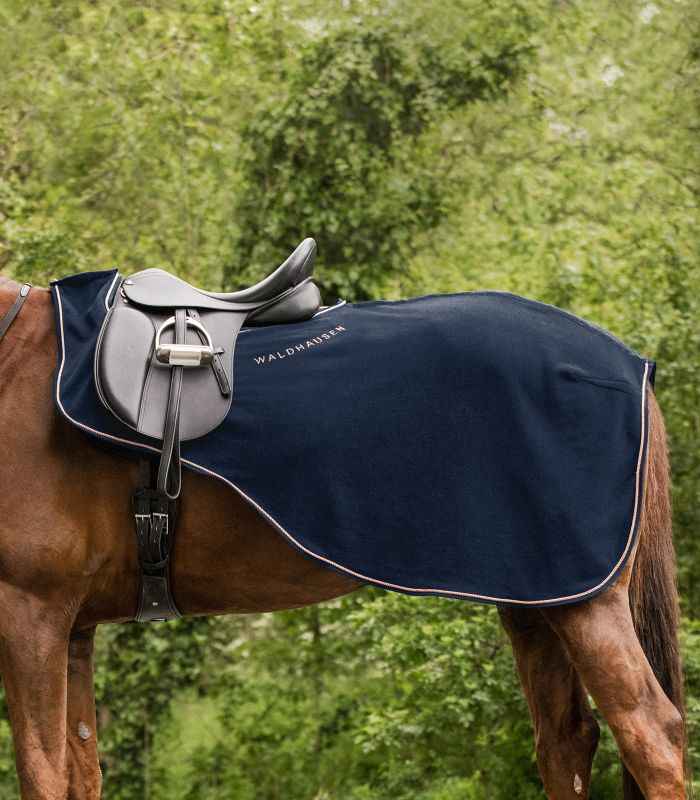 Waldhausen Ausreitdecke Modern Rosé – Stilvoller Schutz für dein Pferd - FRZ Pferdesport