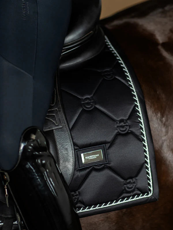 Equestrian Stockholm Dressurschabracke - Black Edition